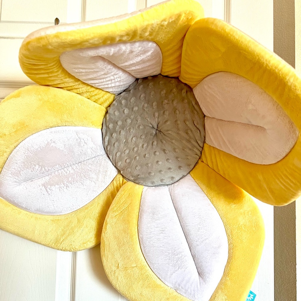 Blooming Baby Bath Lotus- Yellow